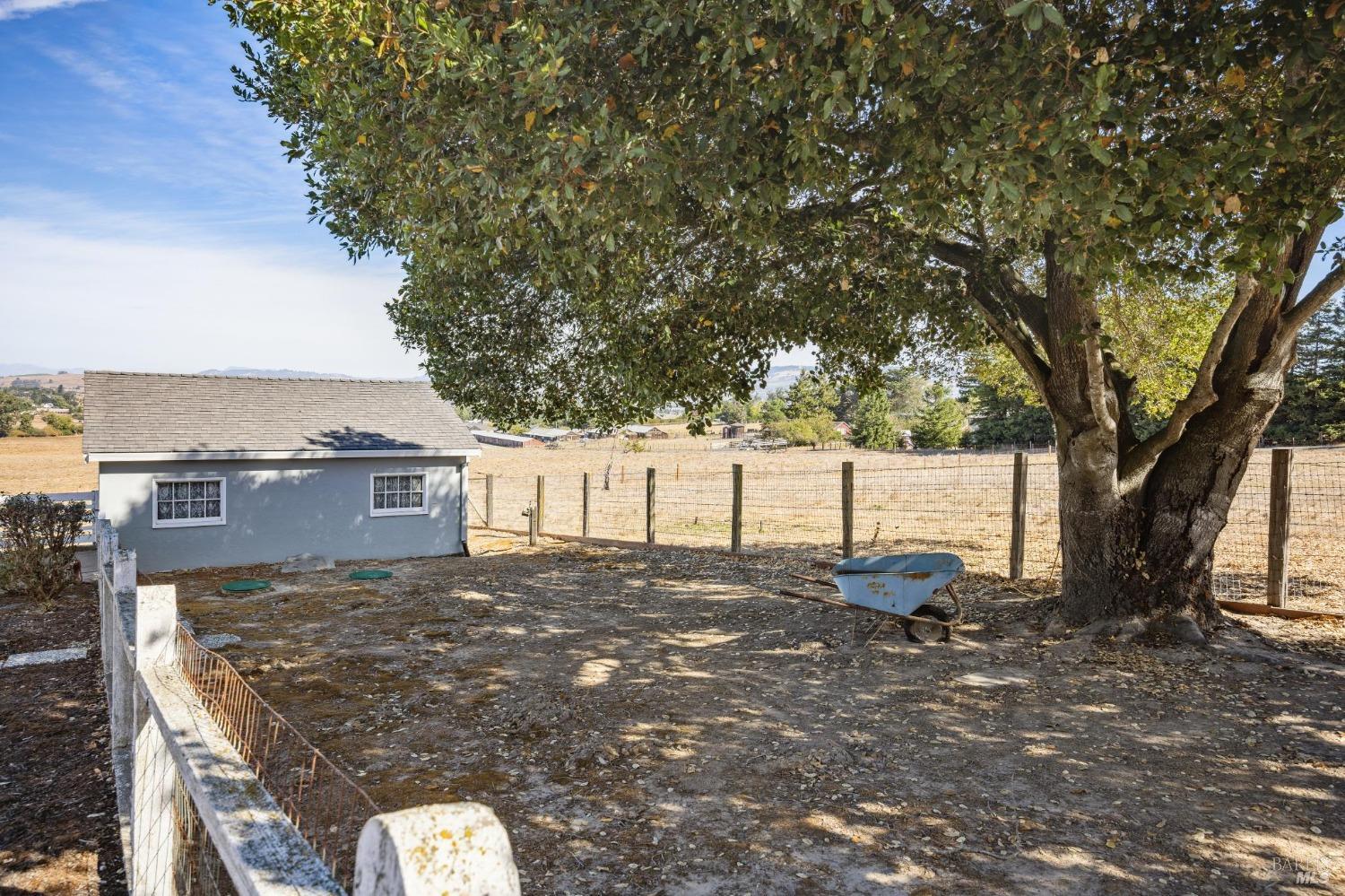 1900-1901 Middle Two Rock Rd