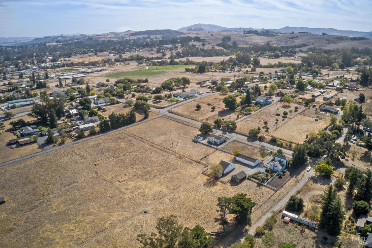 1900-1901 Middle Two Rock Rd