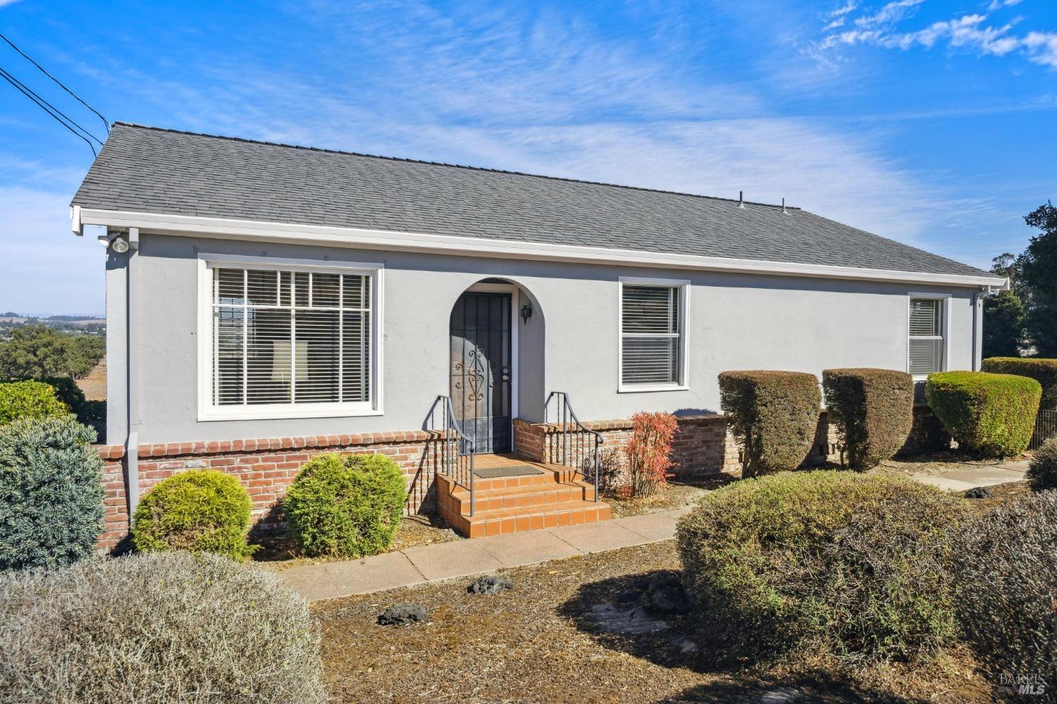 1900-1901 Middle Two Rock Rd