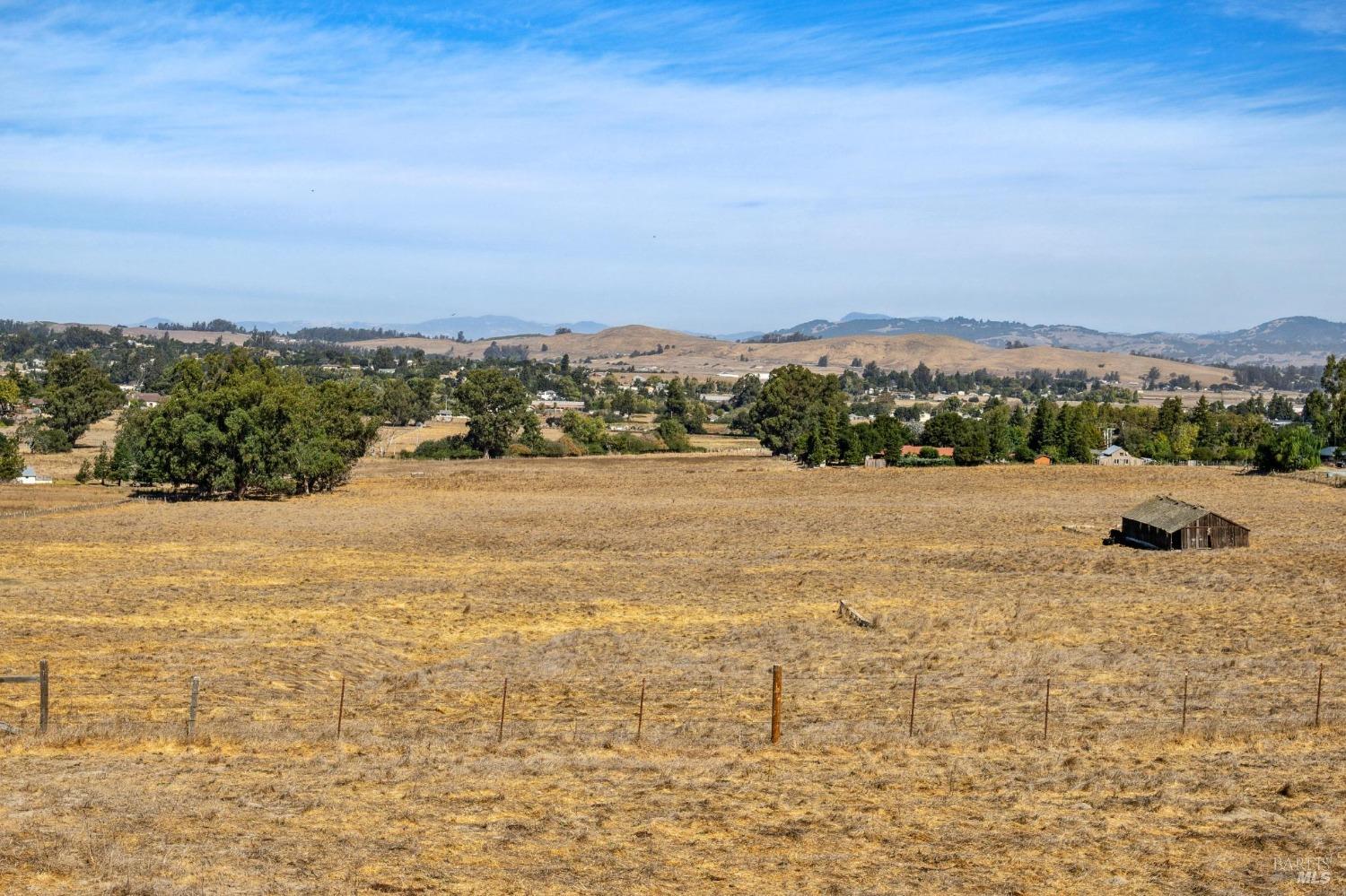 1900-1901 Middle Two Rock Rd