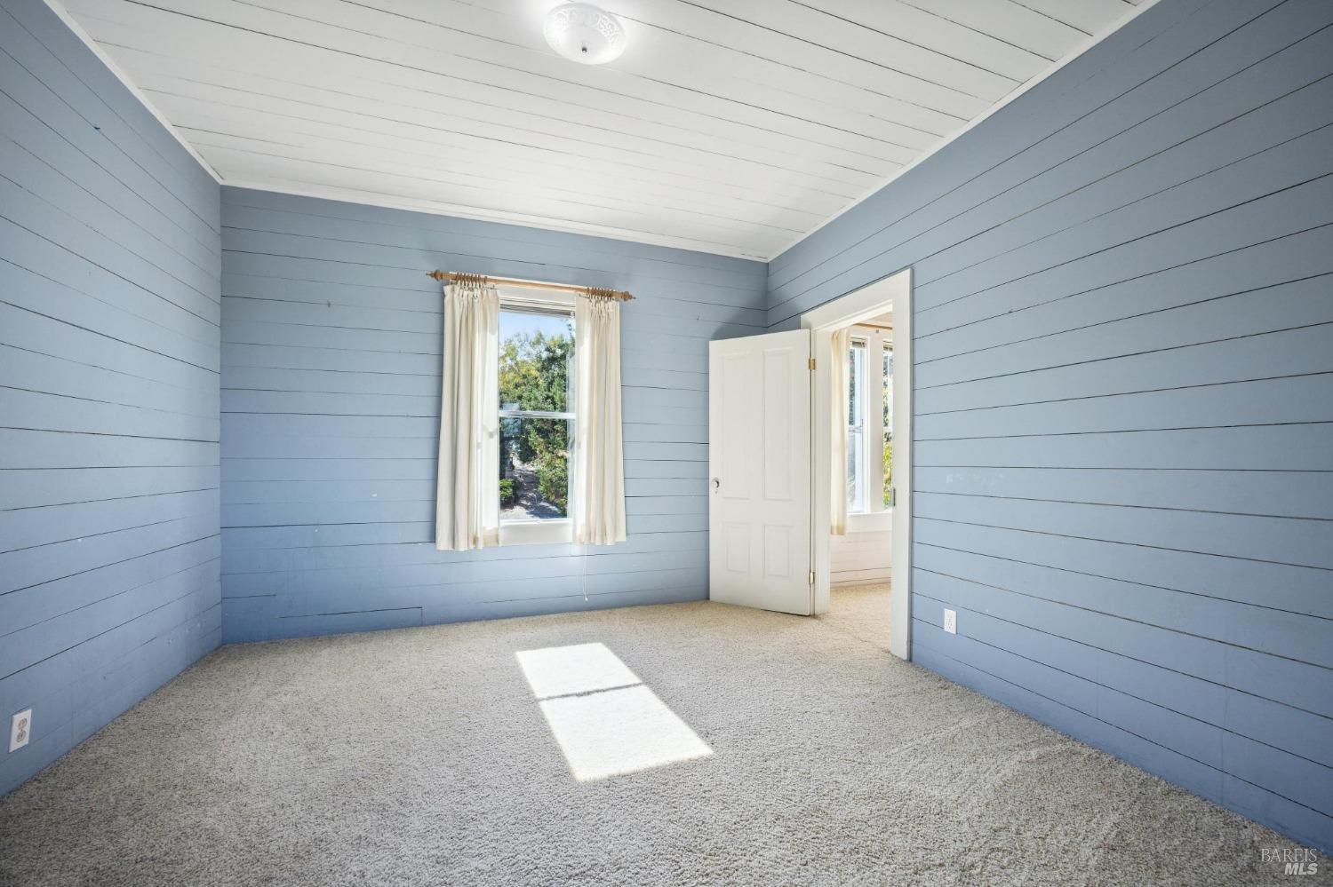 1900-1901 Middle Two Rock Rd