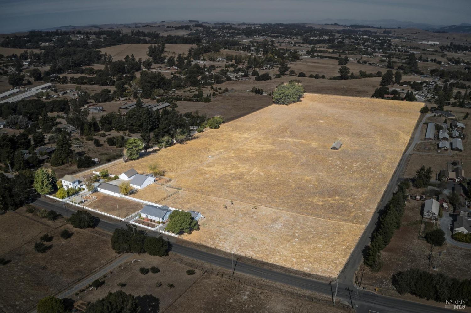 1900-1901 Middle Two Rock Rd