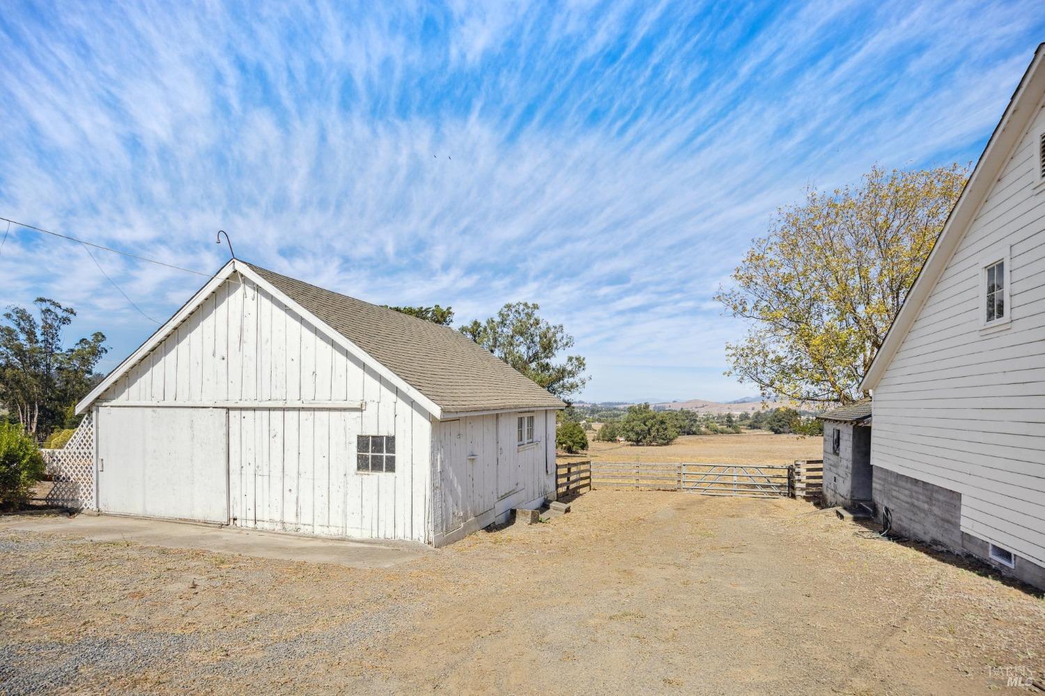 1900-1901 Middle Two Rock Rd