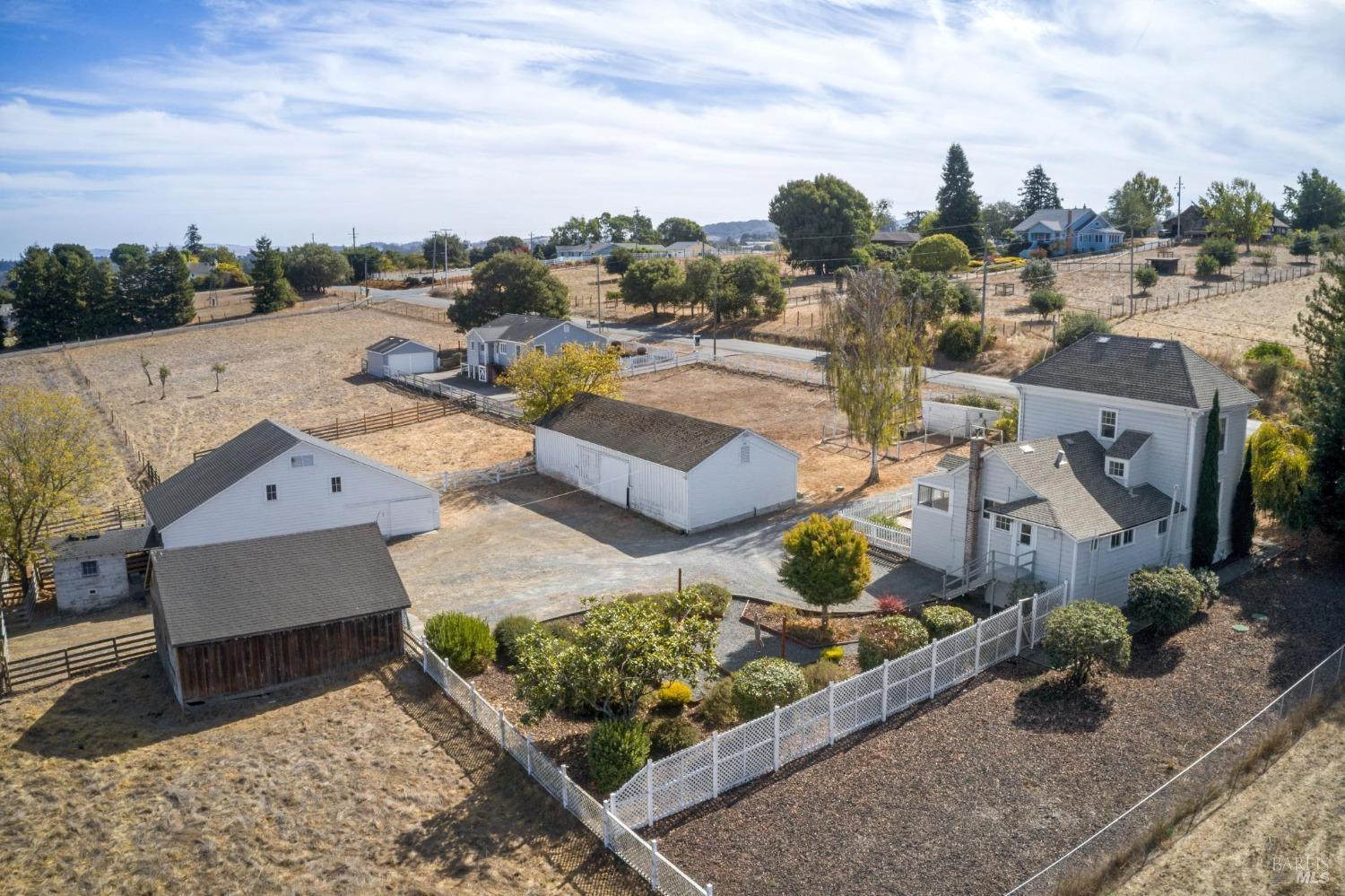 1900-1901 Middle Two Rock Rd