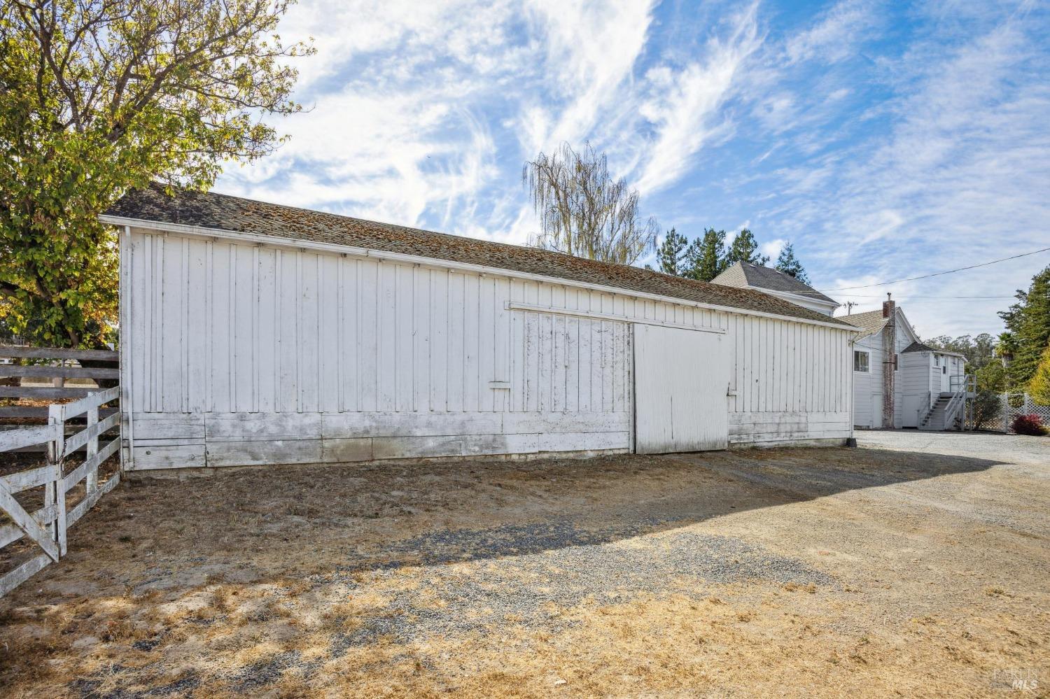 1900-1901 Middle Two Rock Rd