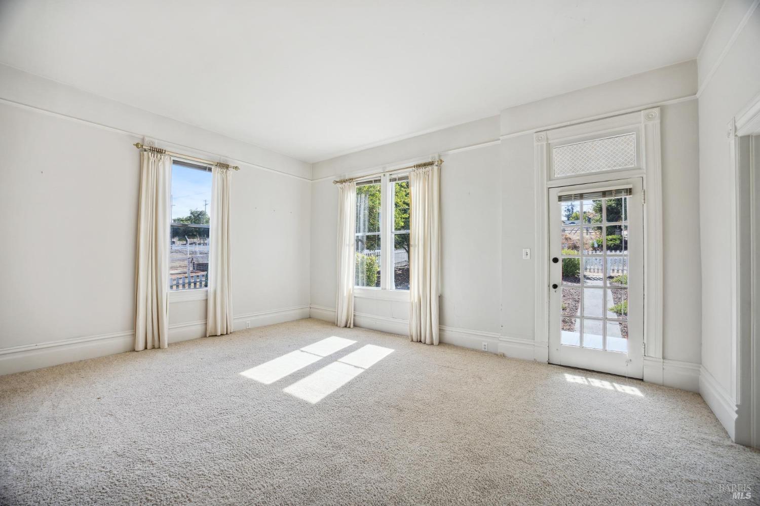 1900-1901 Middle Two Rock Rd