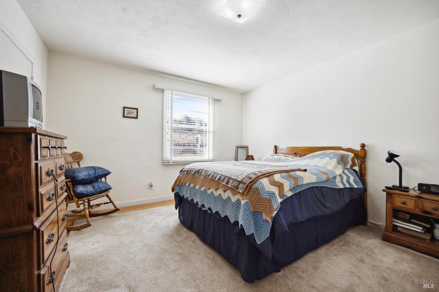 1900-1901 Middle Two Rock Rd