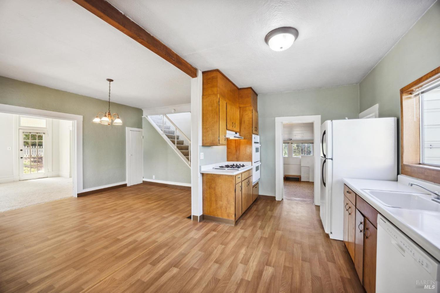 1900-1901 Middle Two Rock Rd