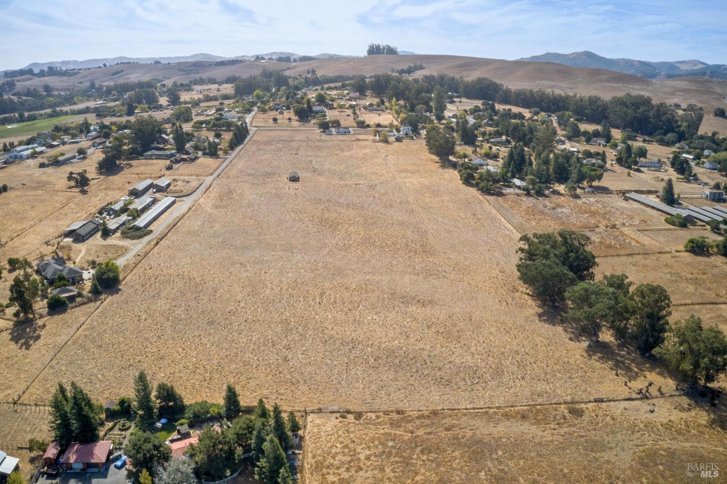 1900-1901 Middle Two Rock Rd