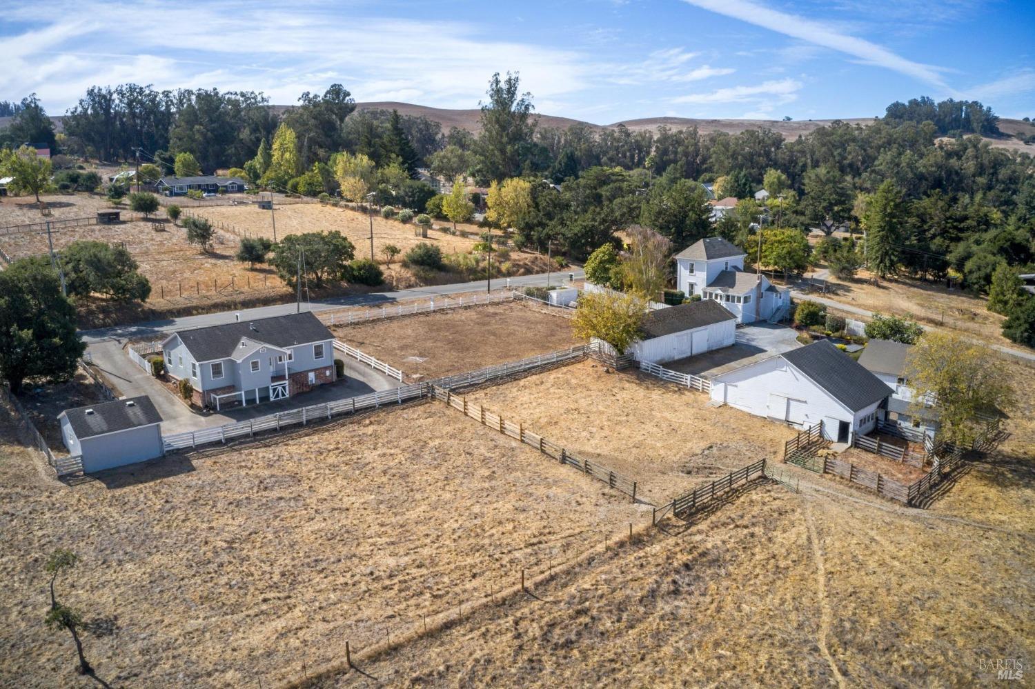 1900-1901 Middle Two Rock Rd