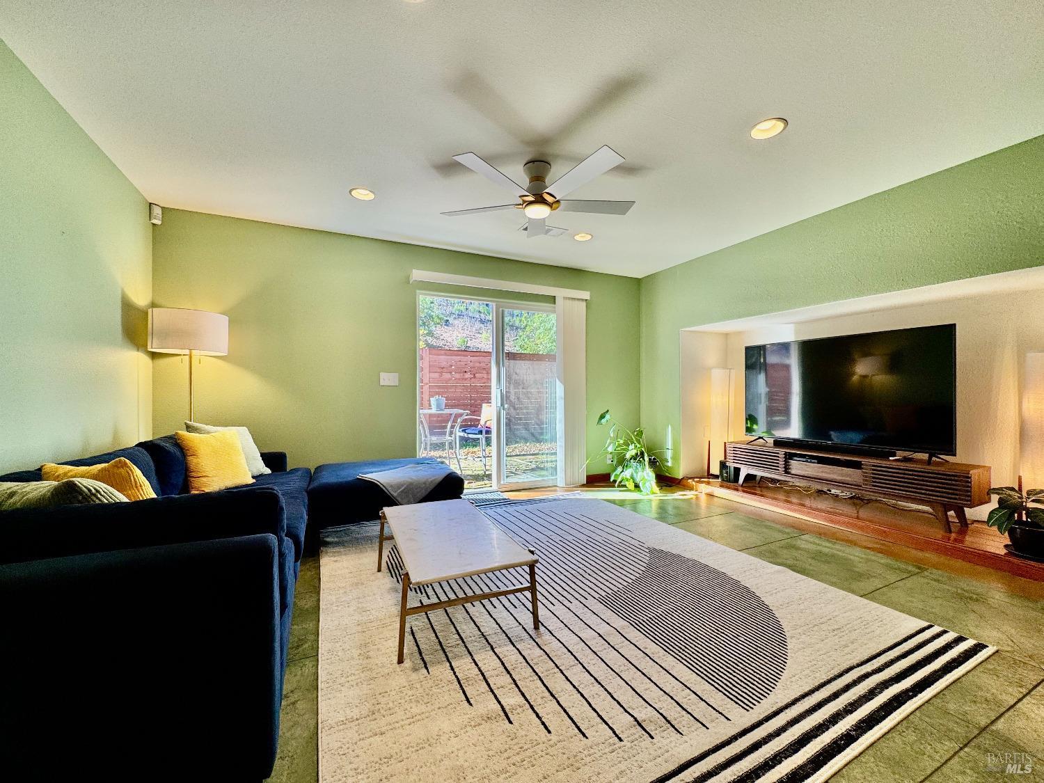 400 Glass Mountain Rd