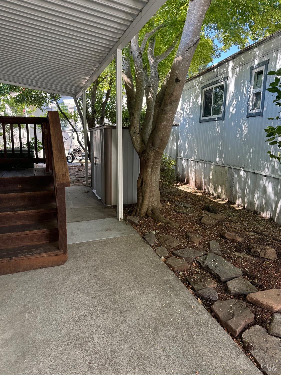 2412 Foothill Blvd #20