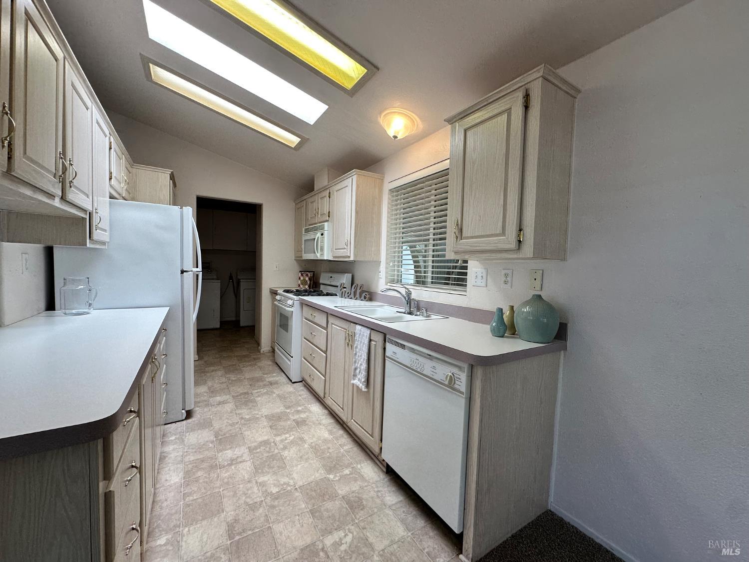 2412 Foothill Blvd #20