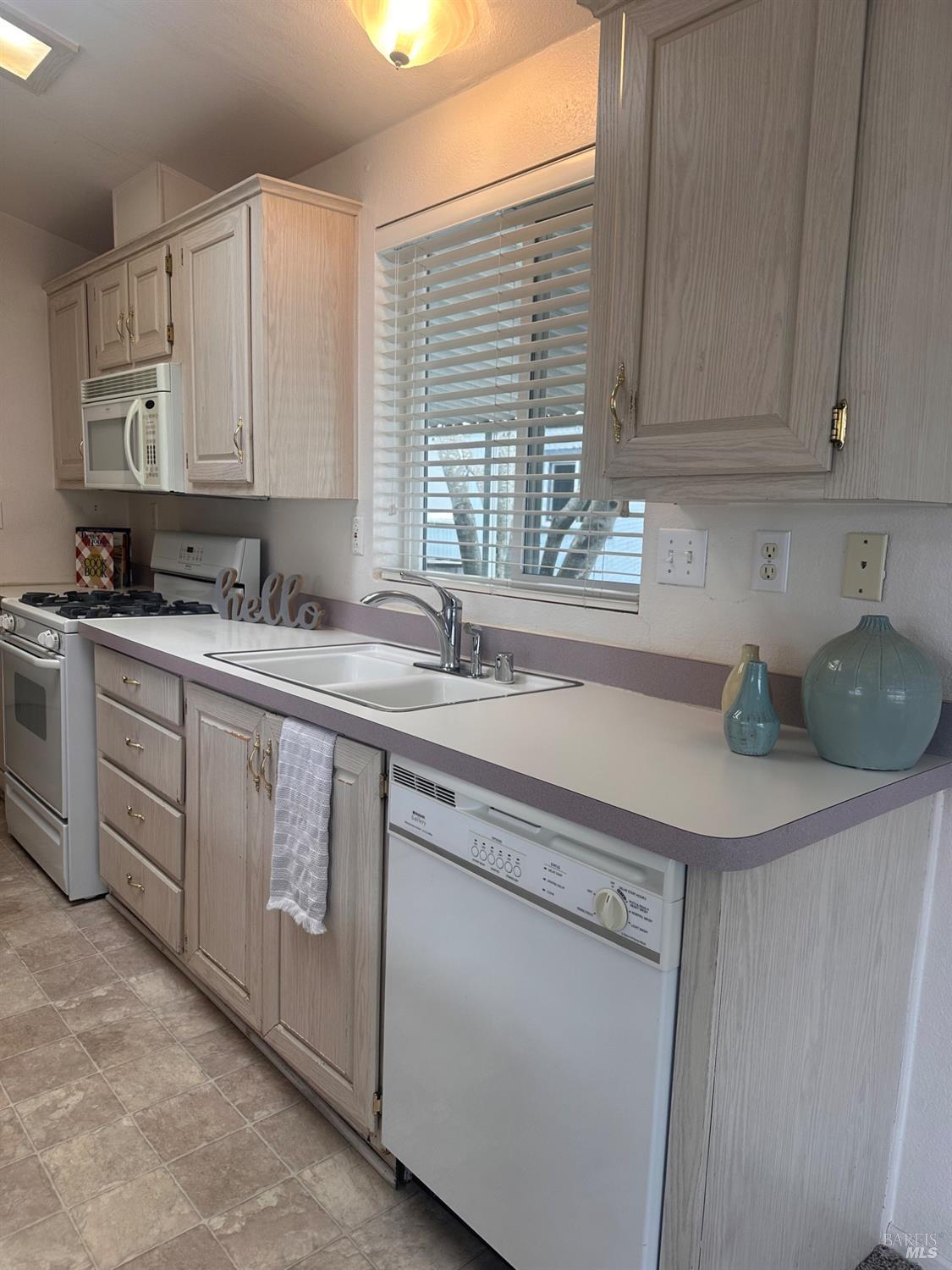 2412 Foothill Blvd #20