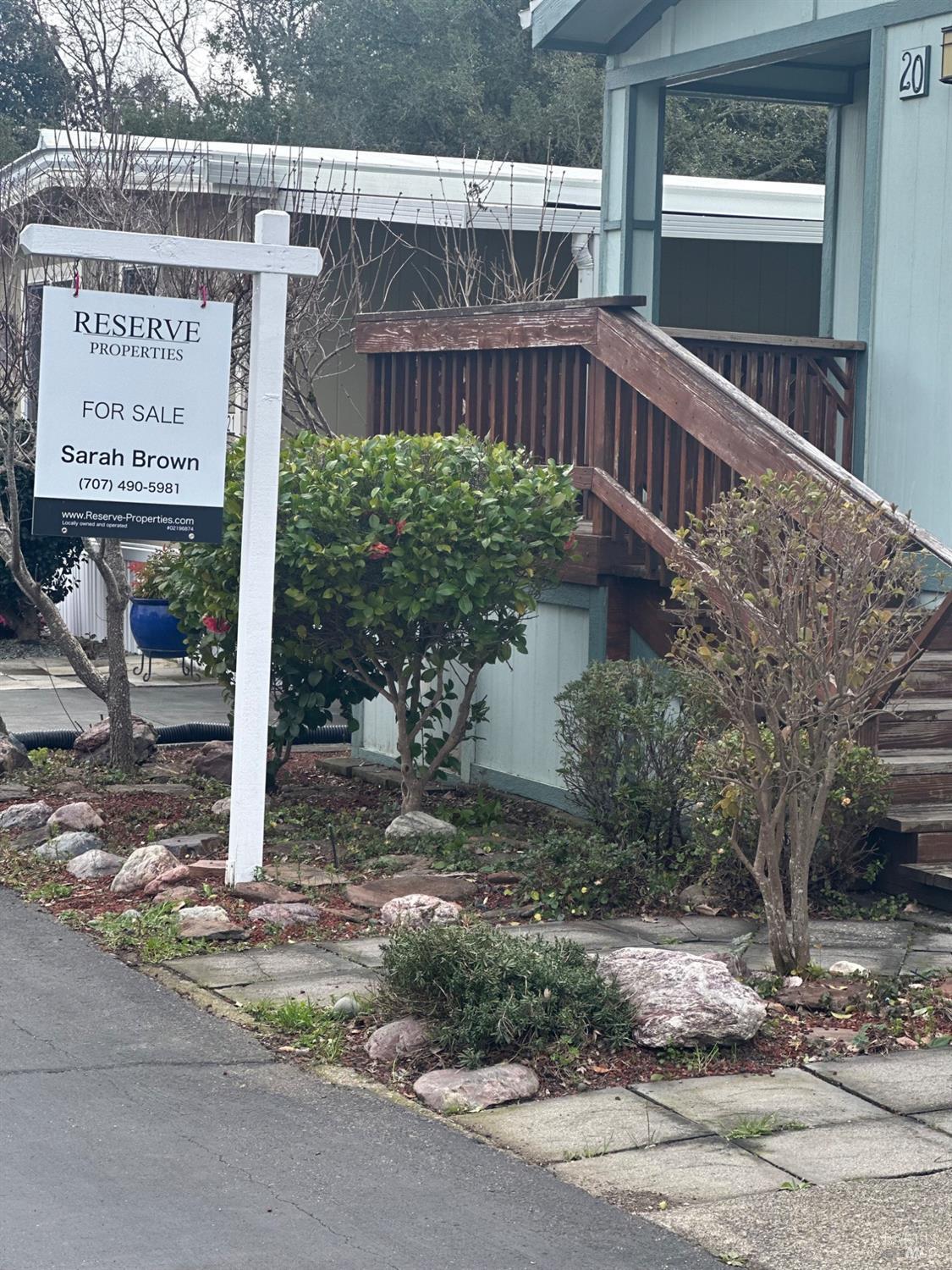 2412 Foothill Blvd #20