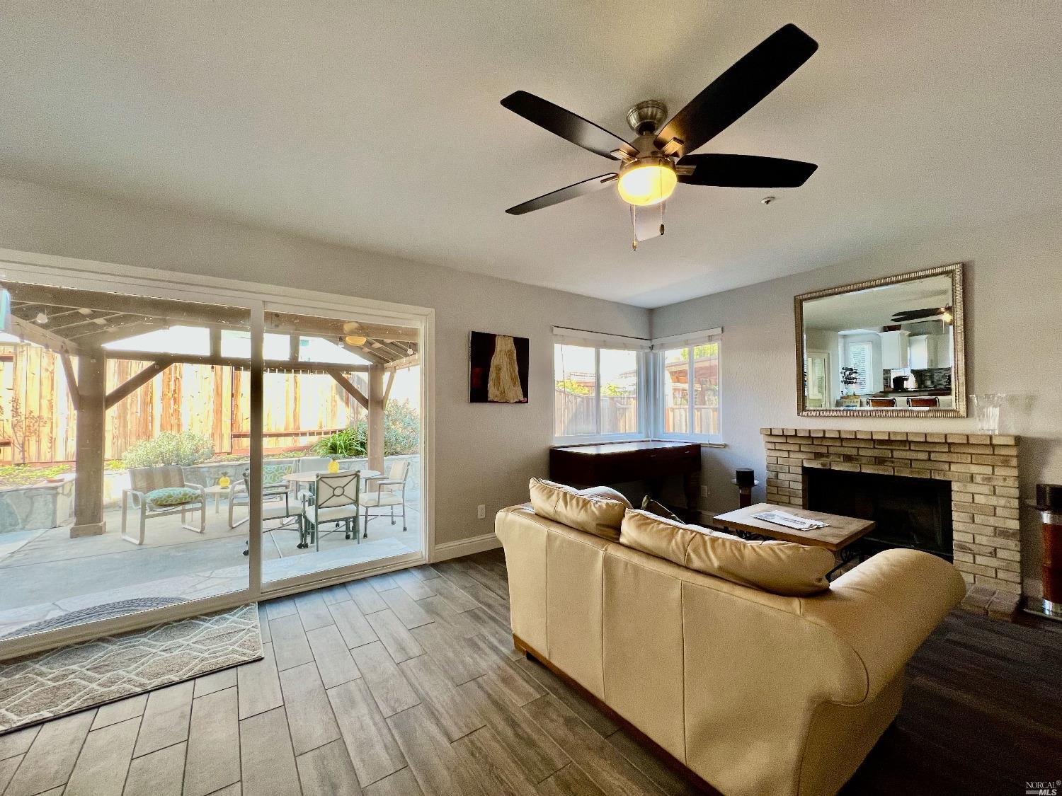 2454 Wine Country Ave