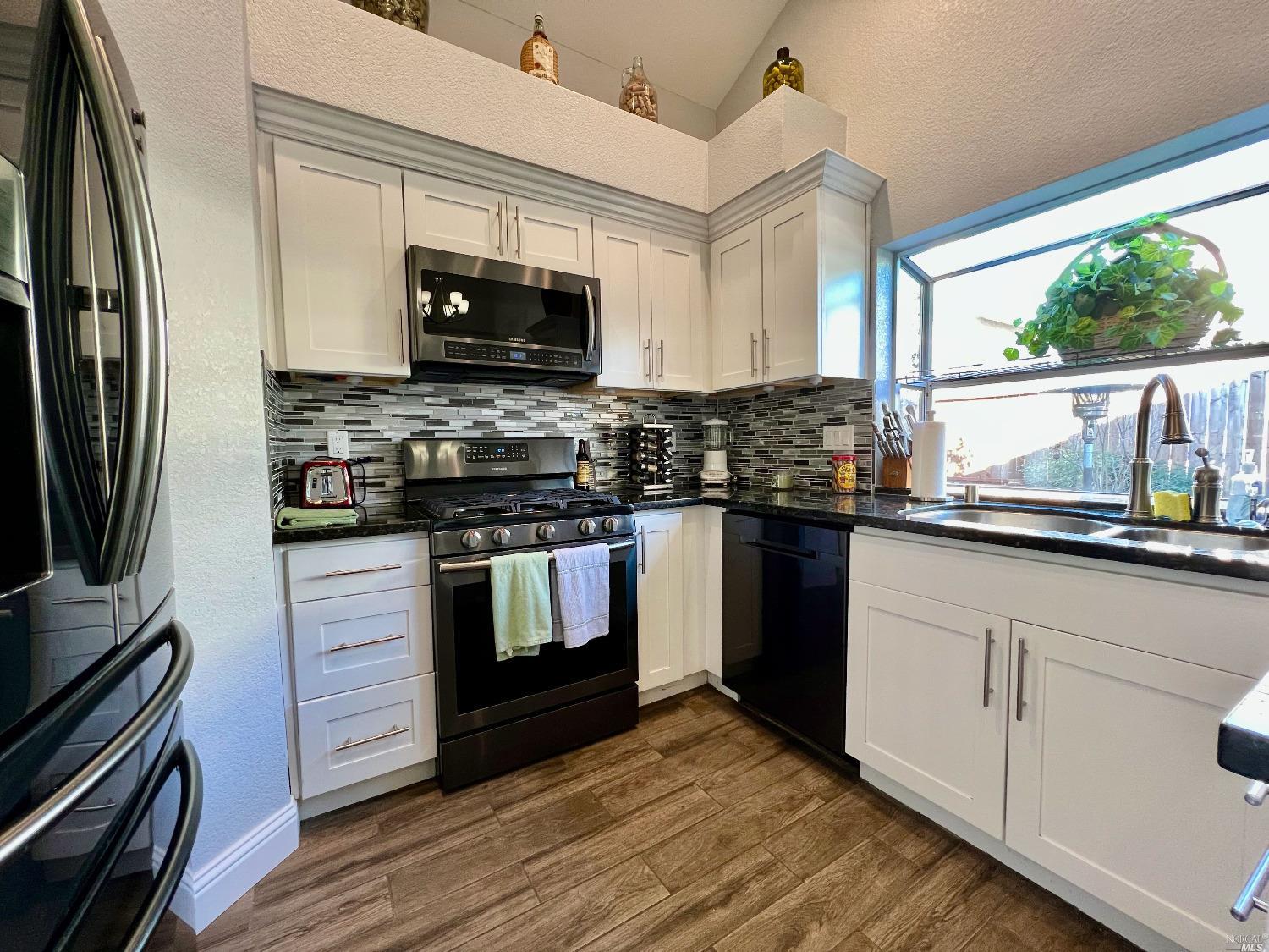 2454 Wine Country Ave