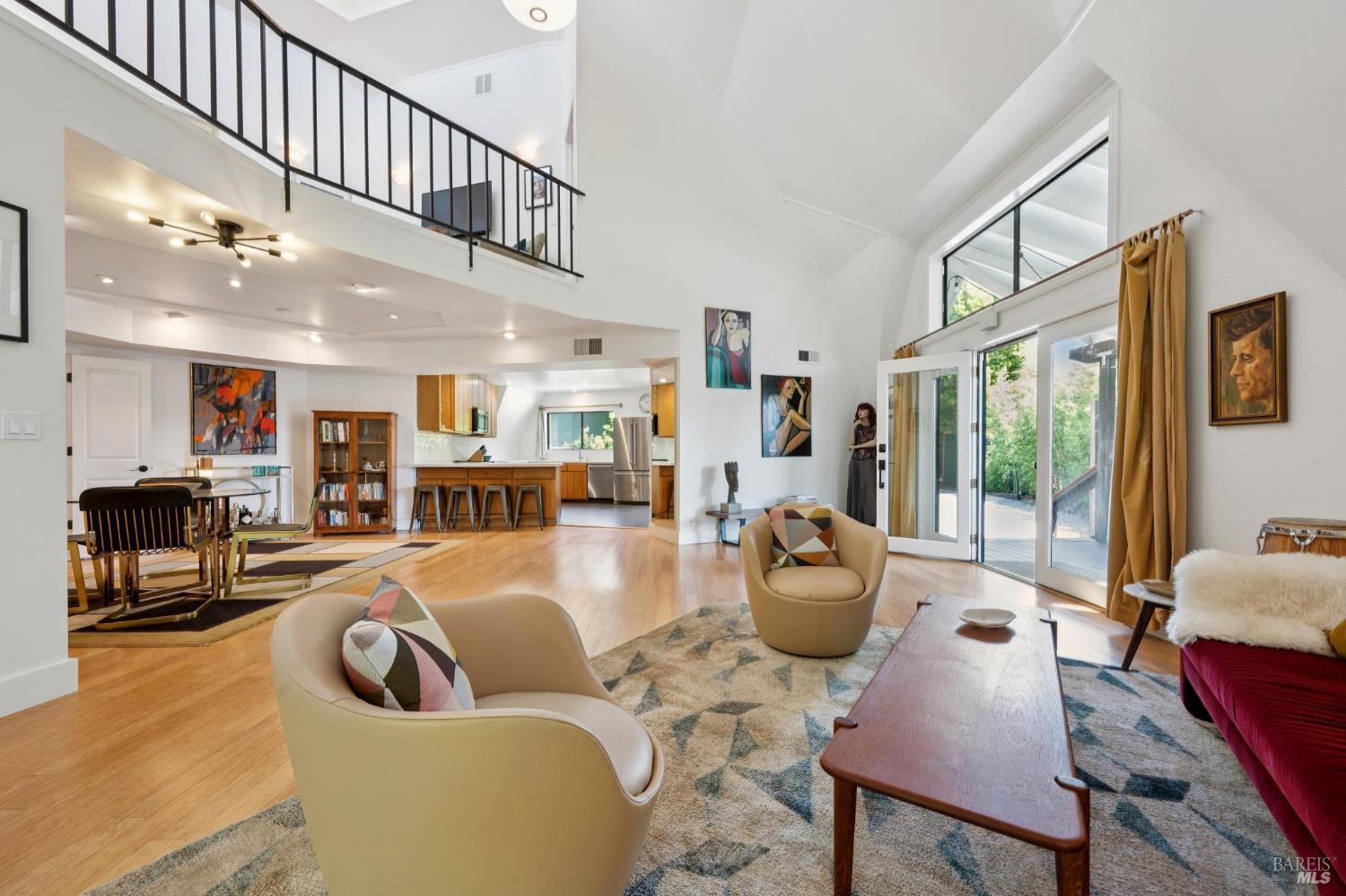 18380 Cottonwood Ave