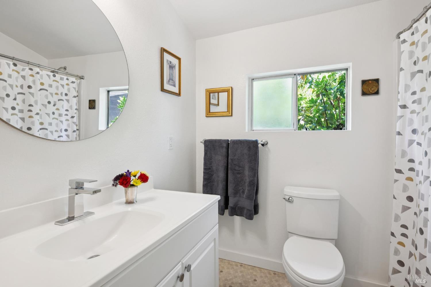 18380 Cottonwood Ave