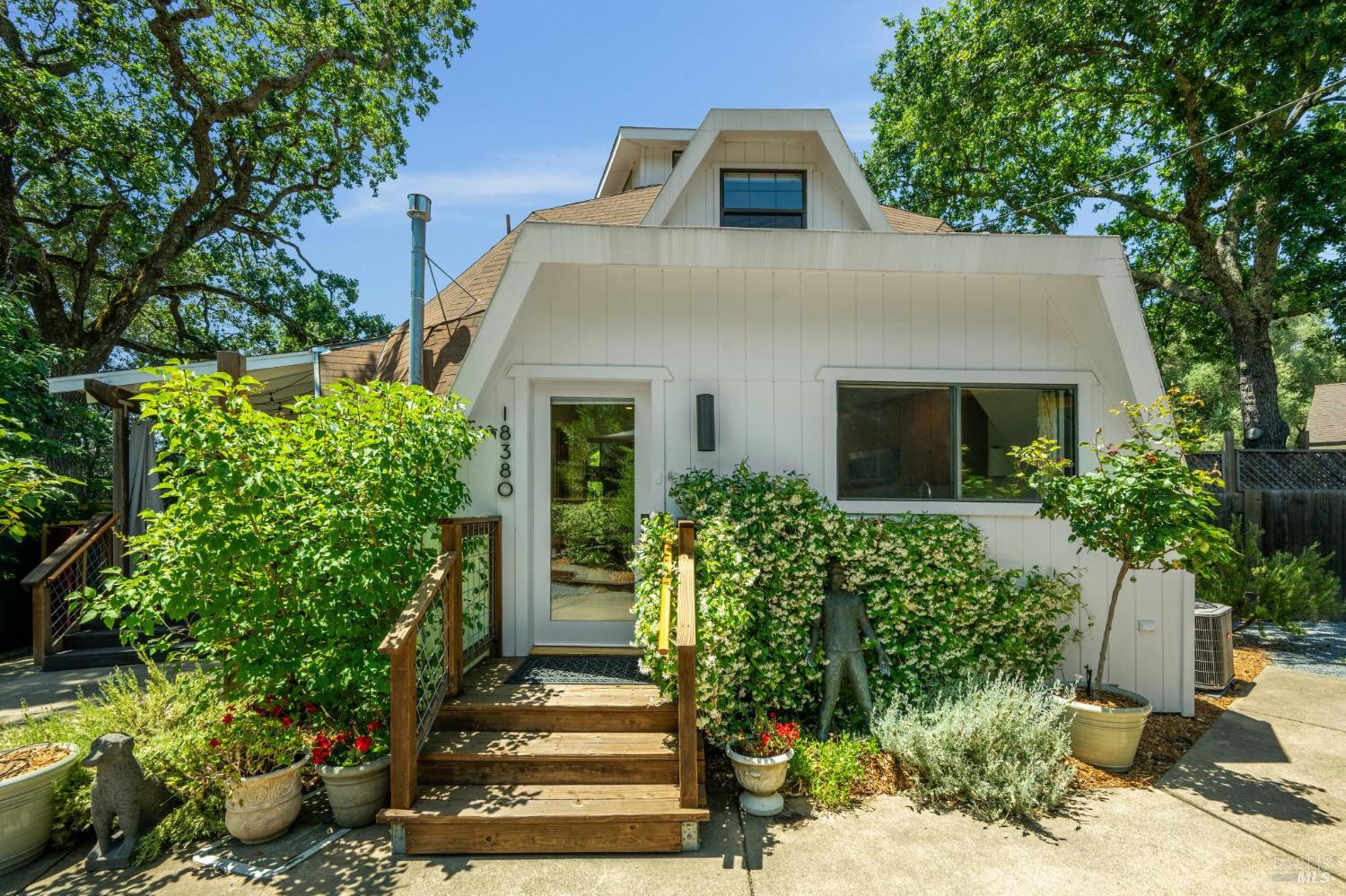 18380 Cottonwood Ave