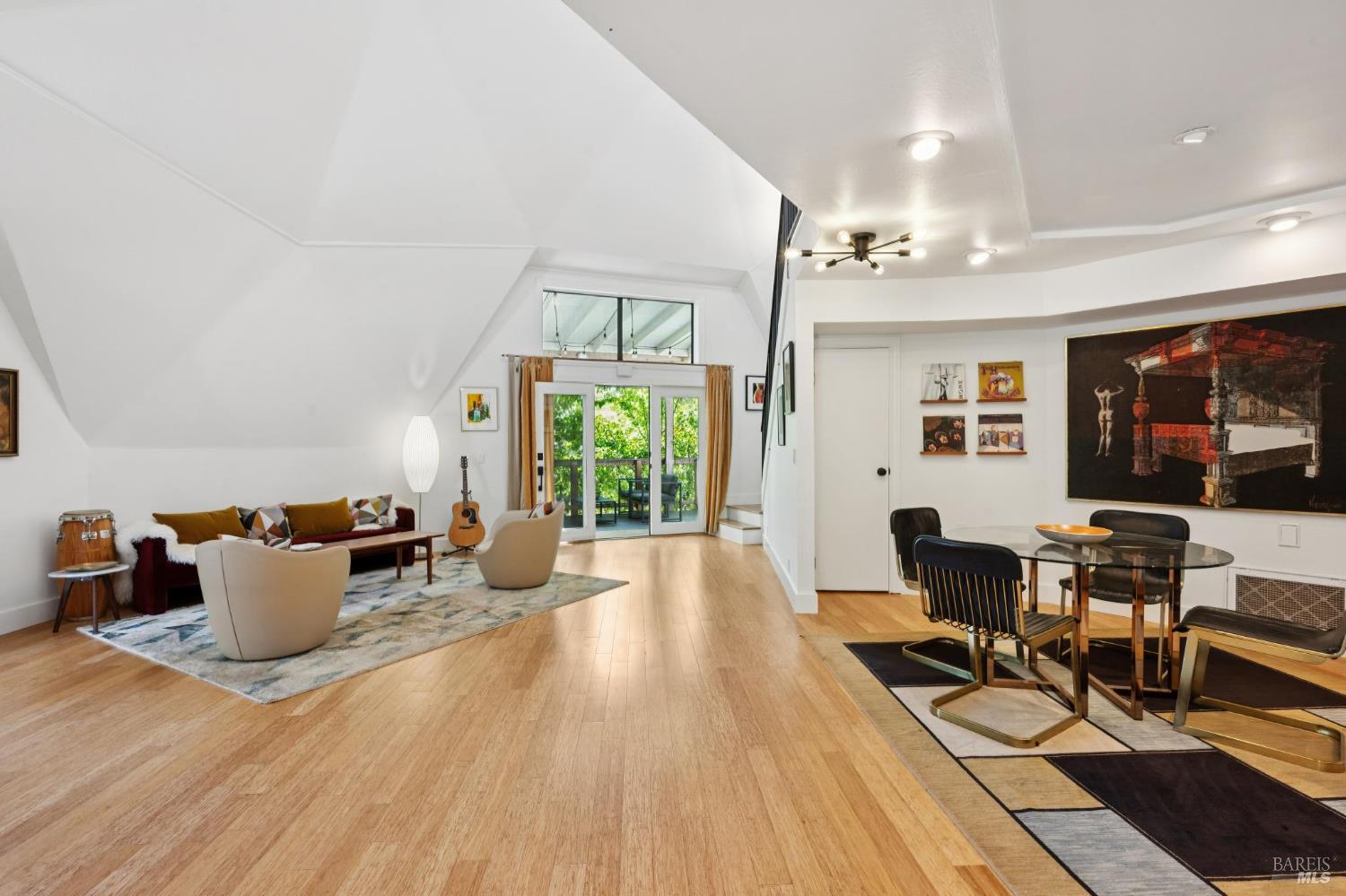 18380 Cottonwood Ave