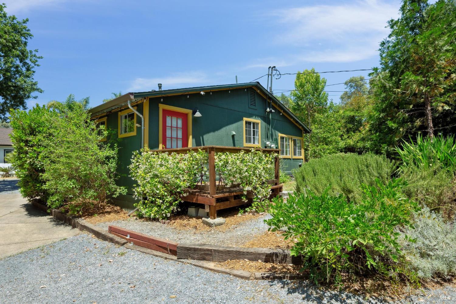 18380 Cottonwood Ave