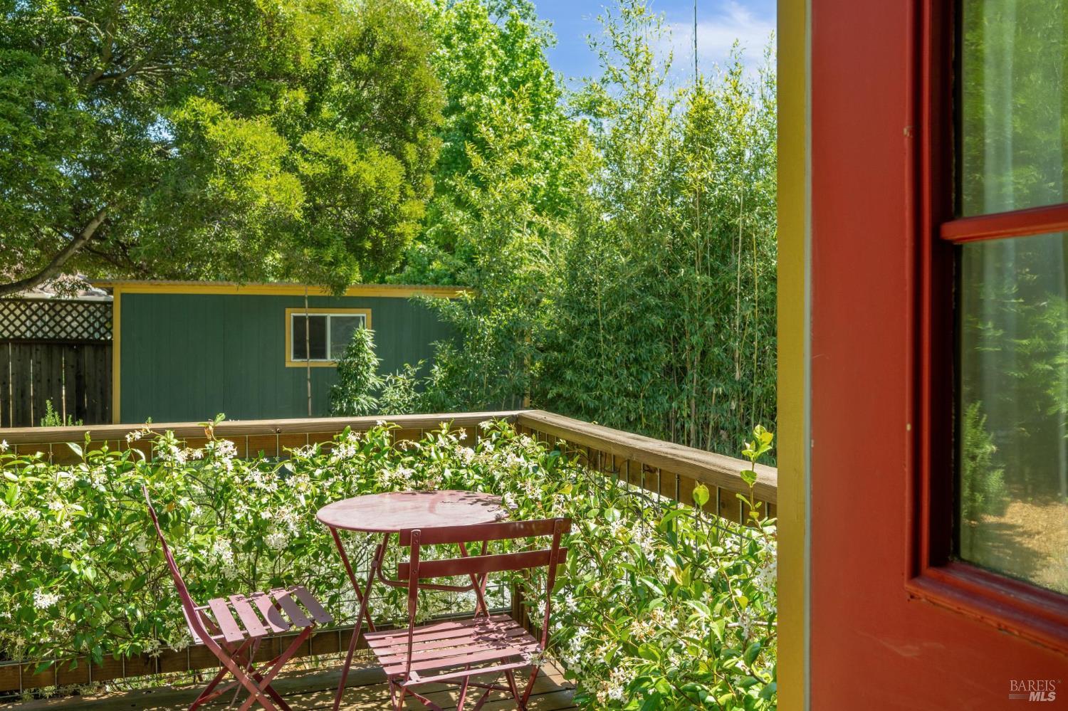 18380 Cottonwood Ave