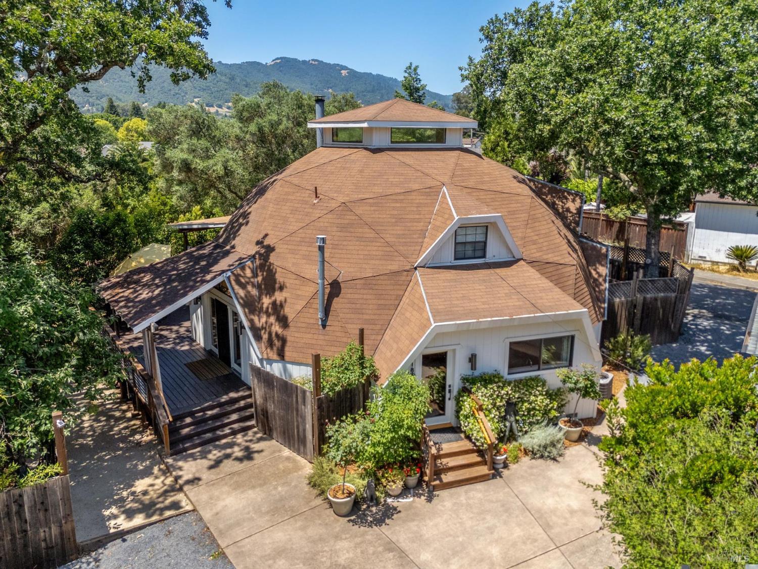 18380 Cottonwood Ave