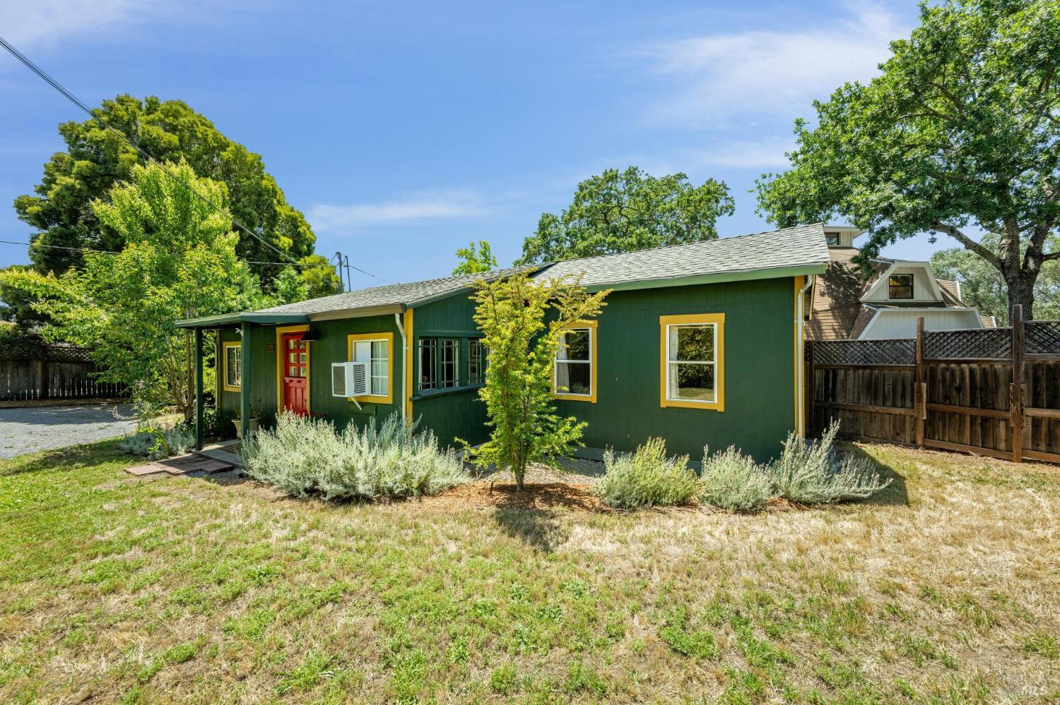 18380 Cottonwood Ave