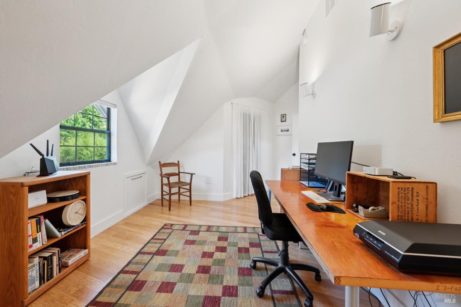 18380 Cottonwood Ave