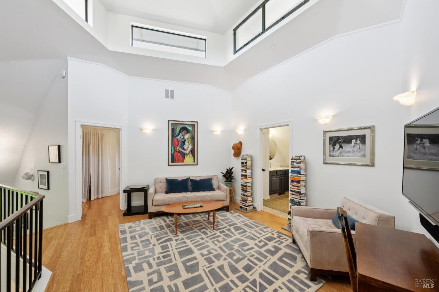 18380 Cottonwood Ave