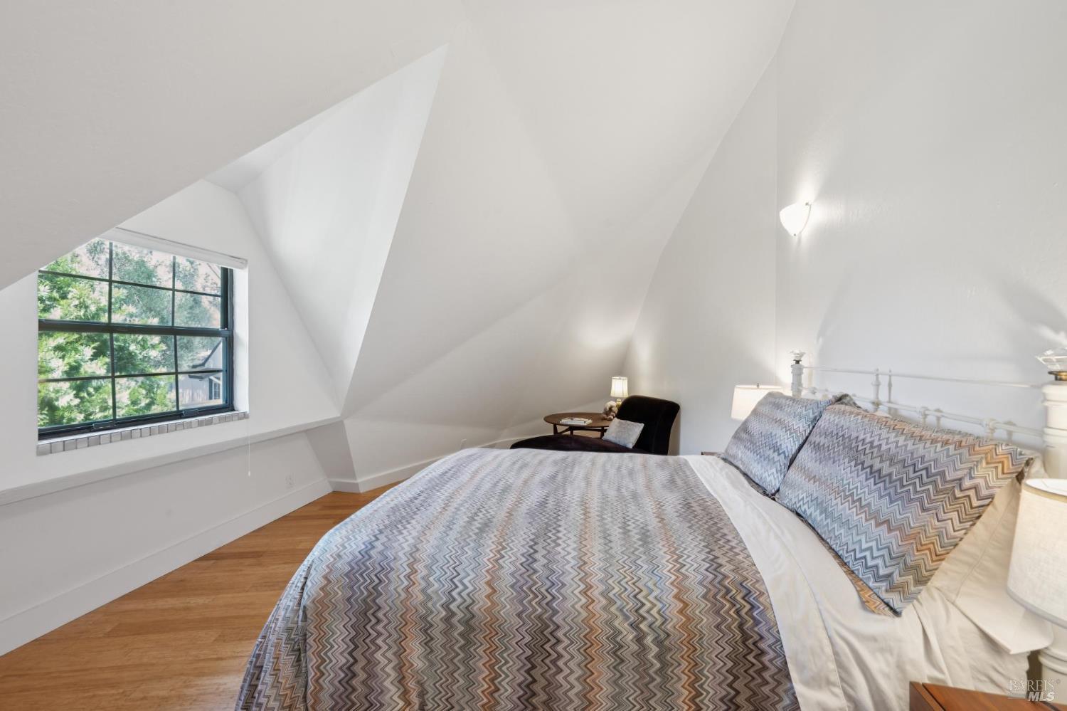 18380 Cottonwood Ave