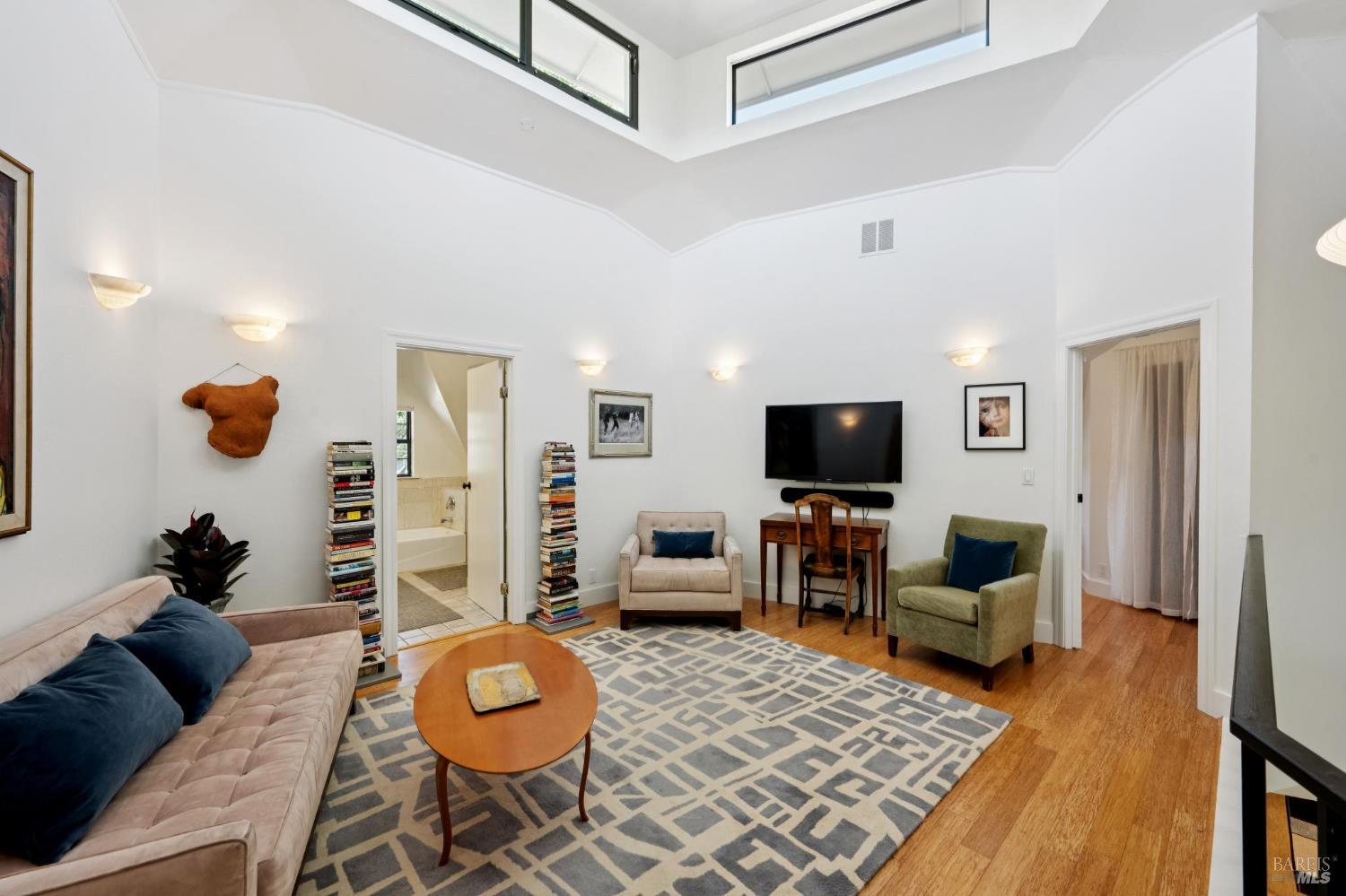 18380 Cottonwood Ave