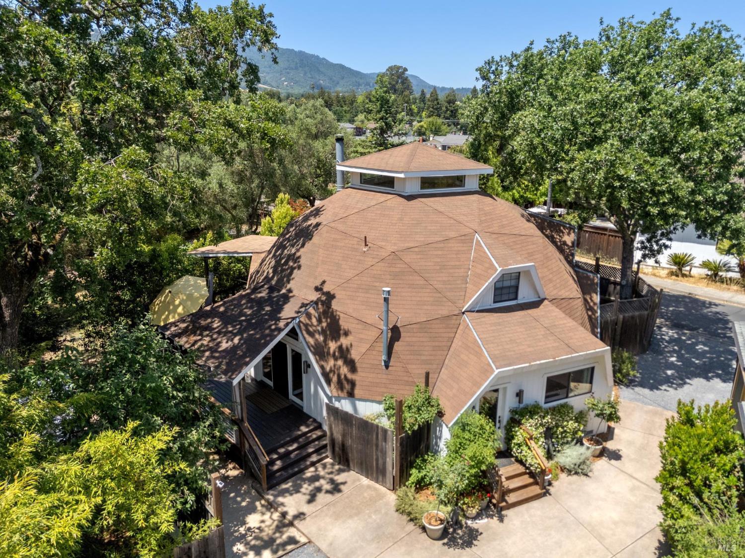 18380 Cottonwood Ave