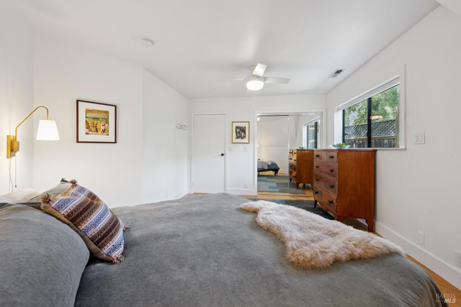 18380 Cottonwood Ave