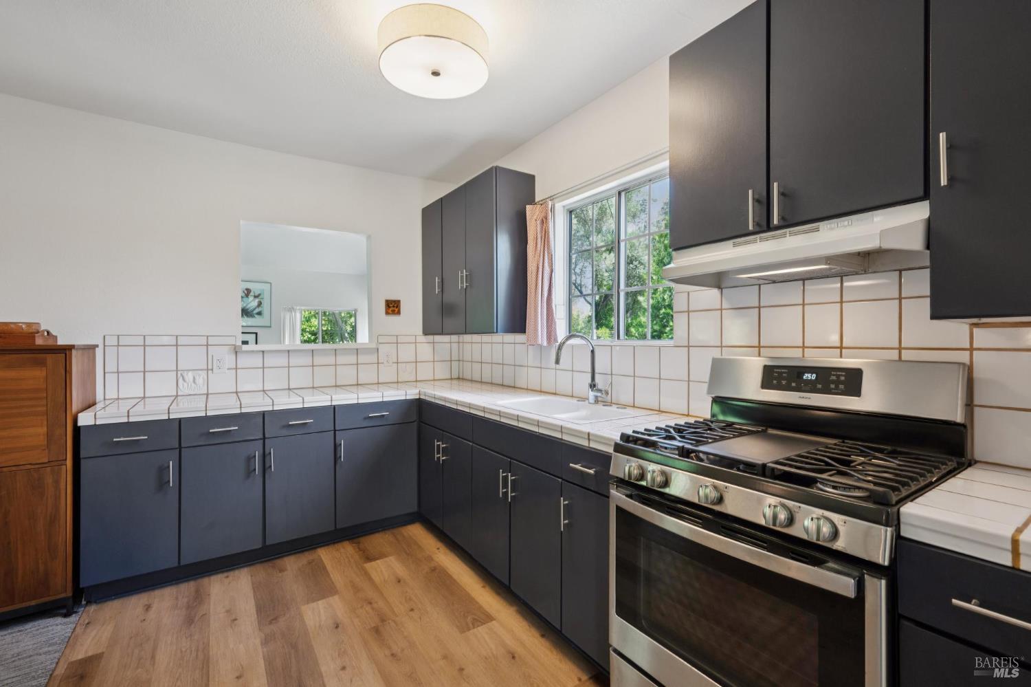 18380 Cottonwood Ave