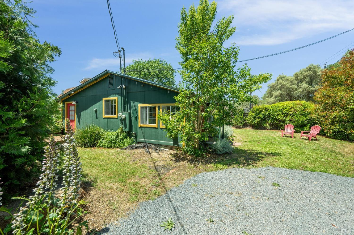 18380 Cottonwood Ave