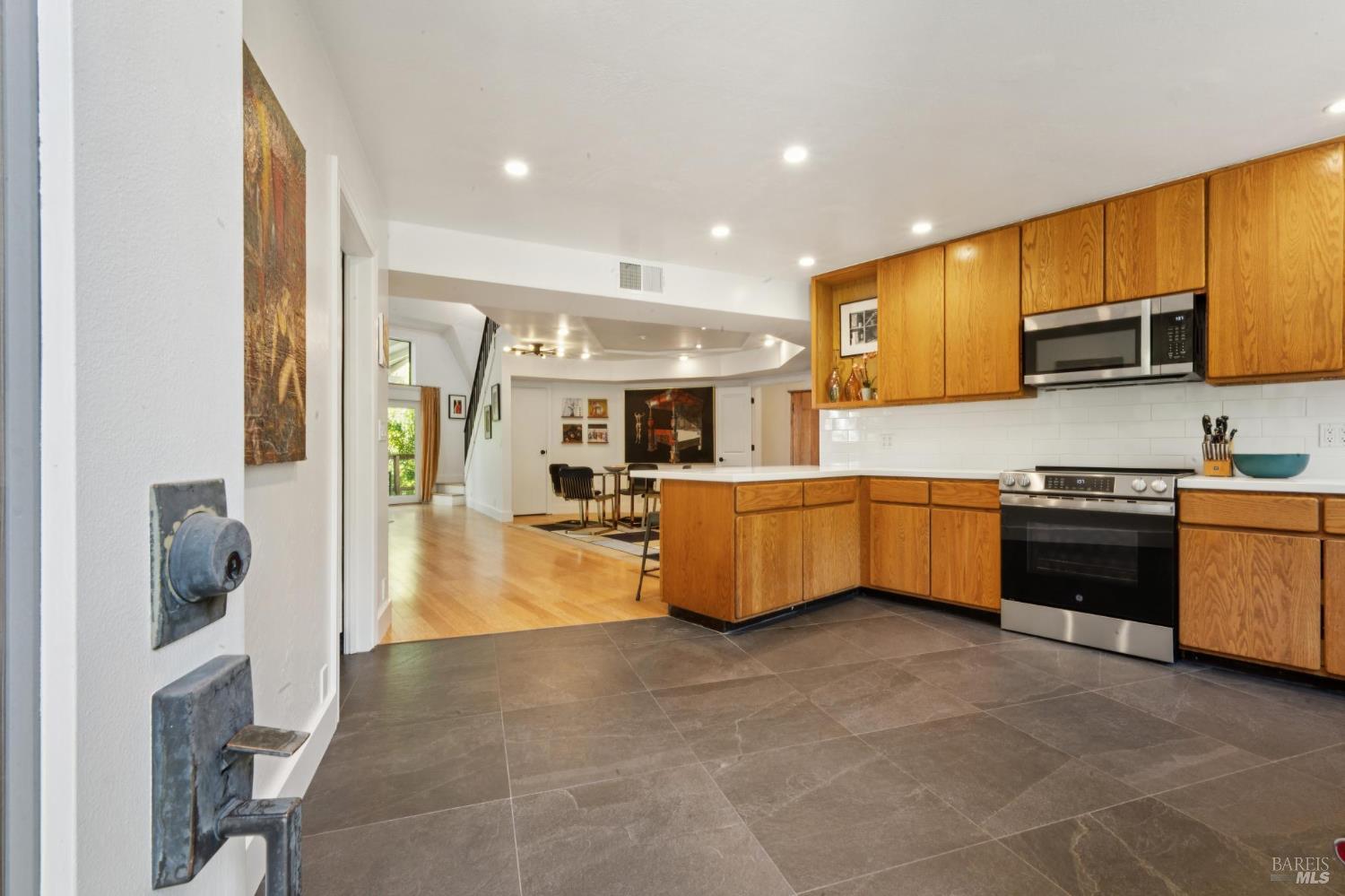 18380 Cottonwood Ave