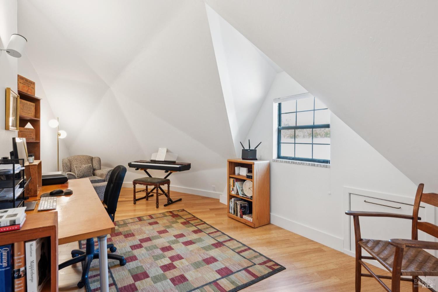 18380 Cottonwood Ave