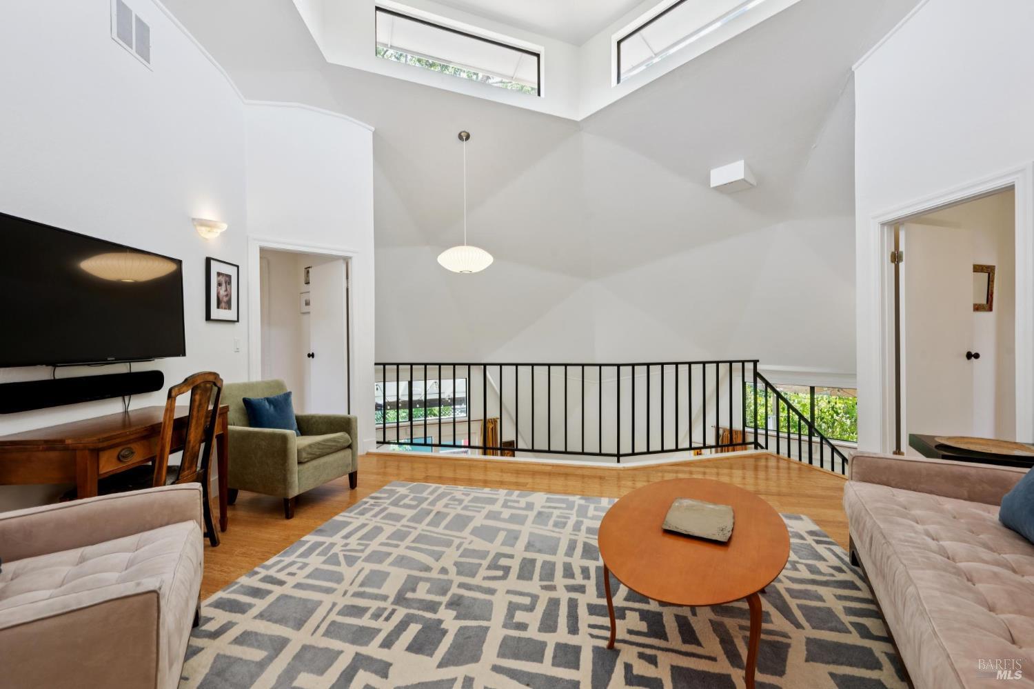 18380 Cottonwood Ave