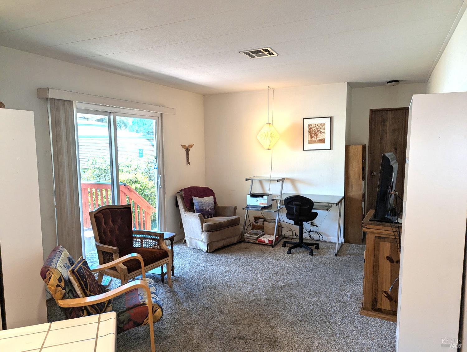 937 Champagne Cir S