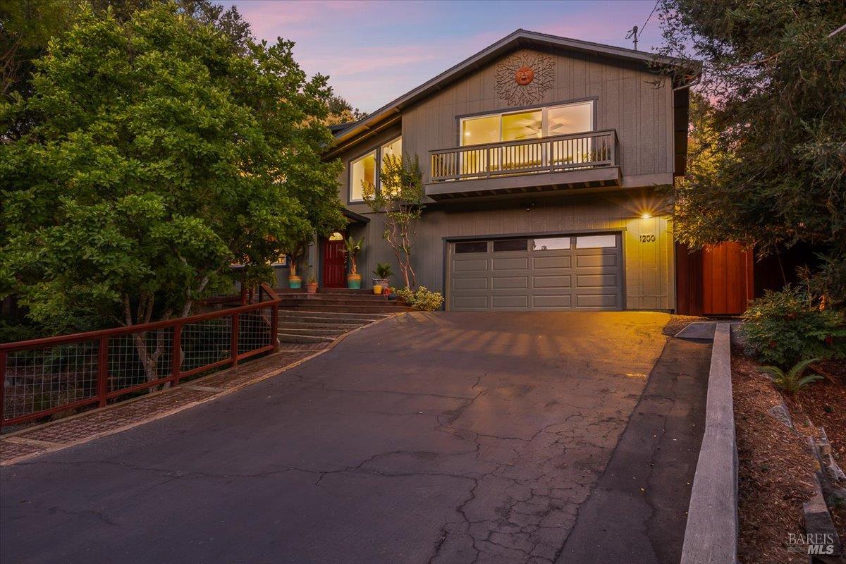 1200 Calle Del Arroyo