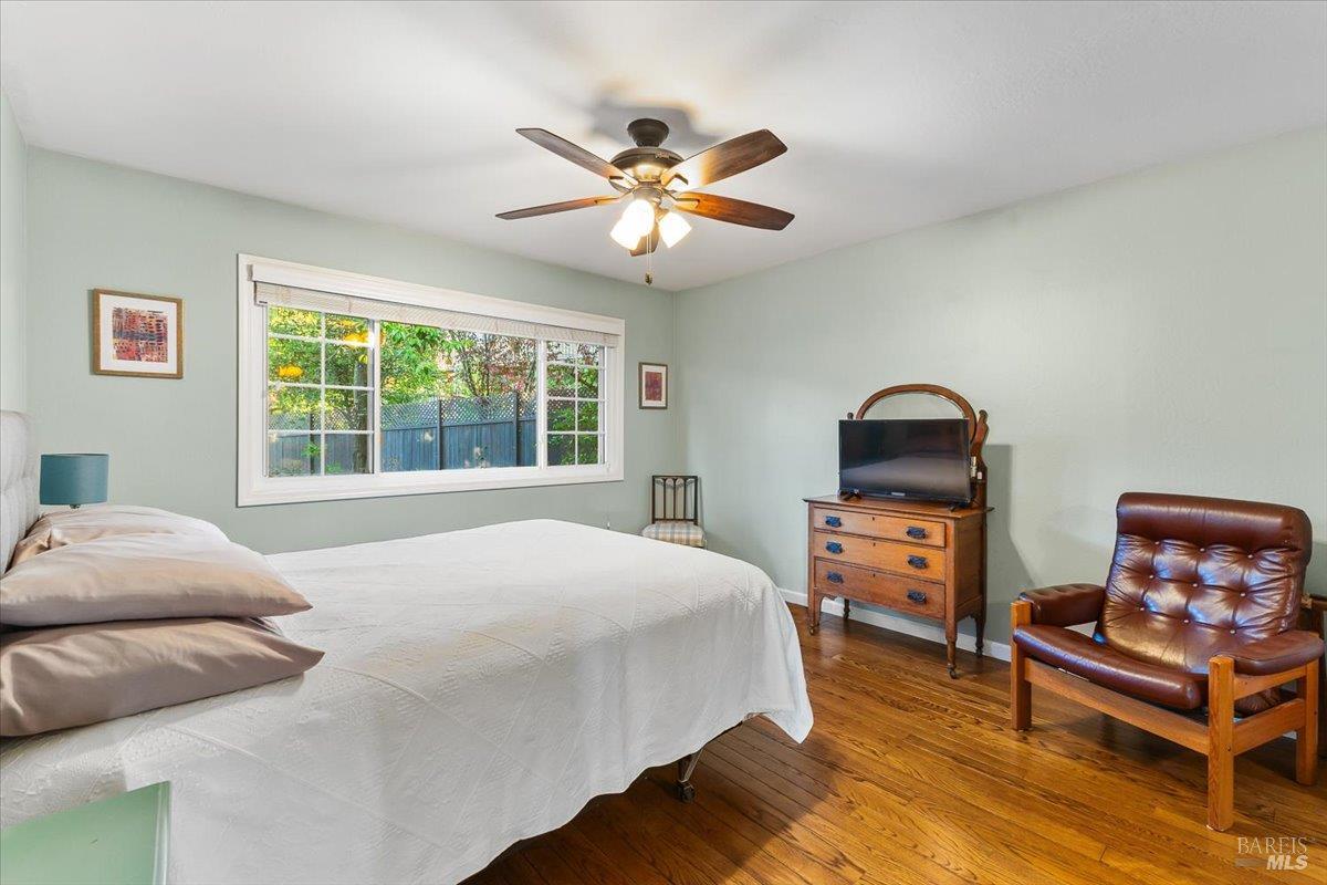 1200 Calle Del Arroyo