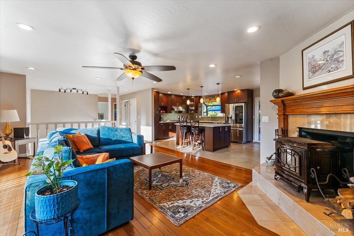 1200 Calle Del Arroyo