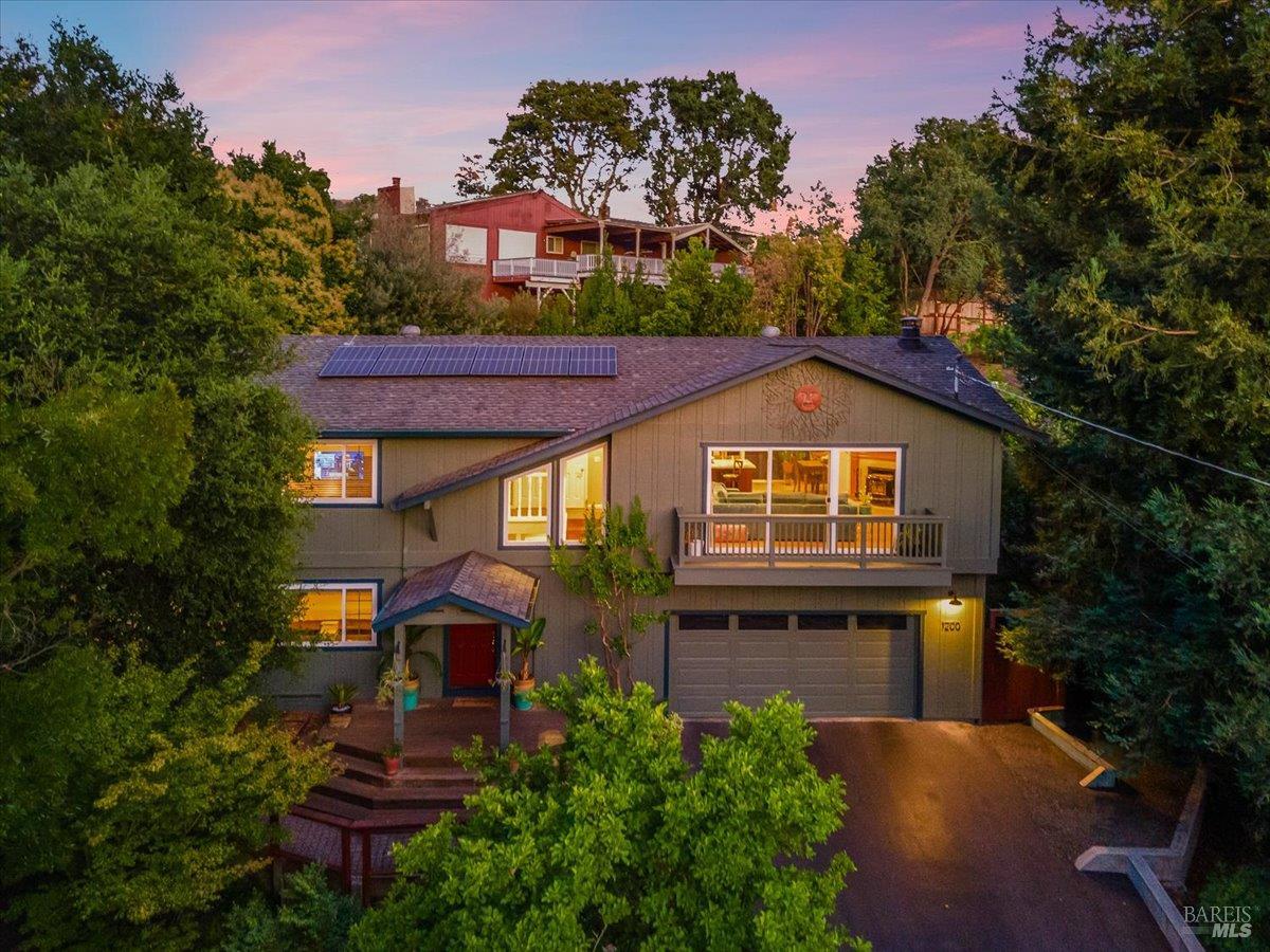 1200 Calle Del Arroyo