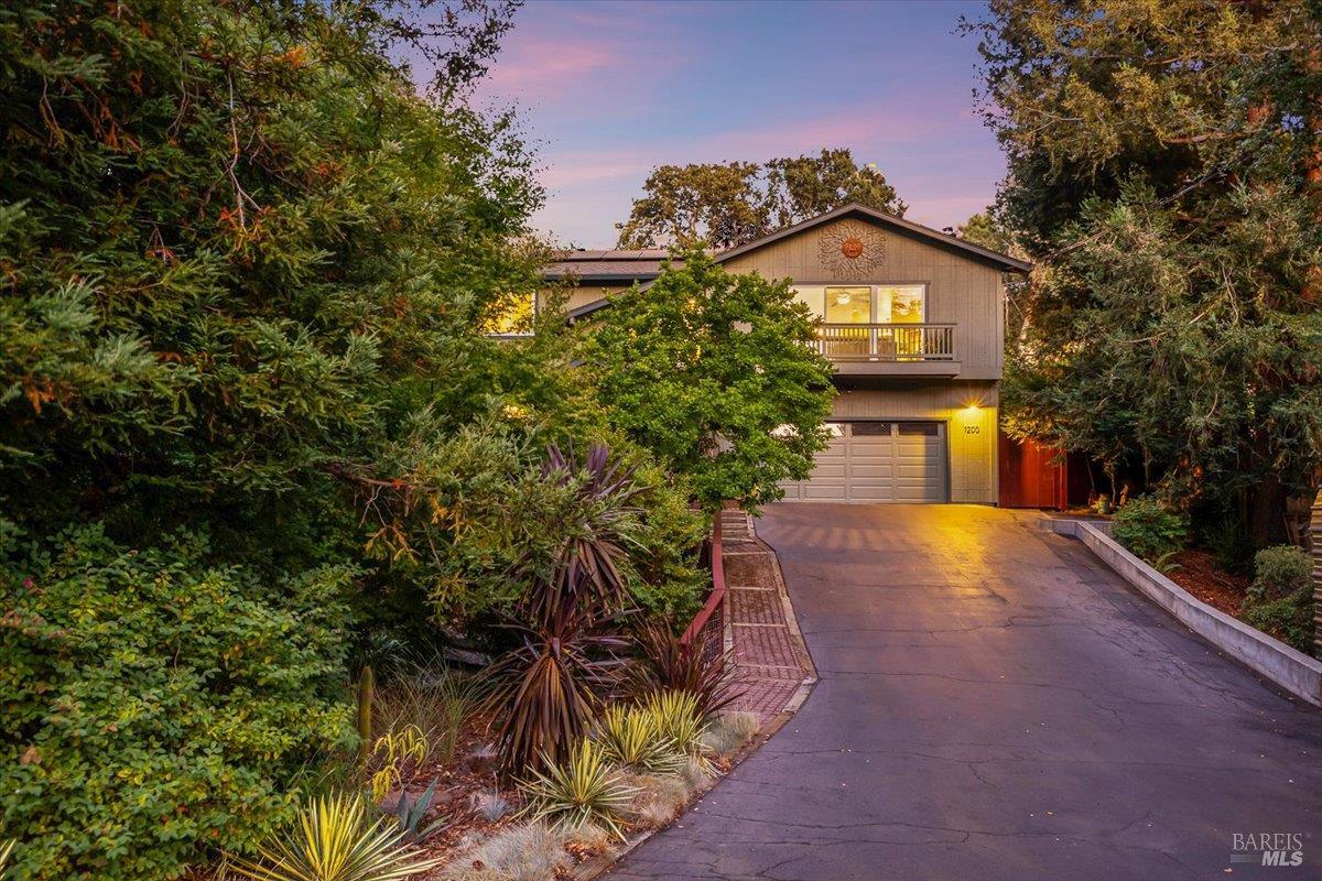 1200 Calle Del Arroyo