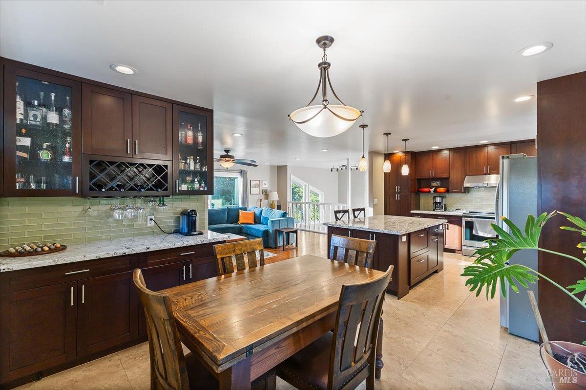 1200 Calle Del Arroyo