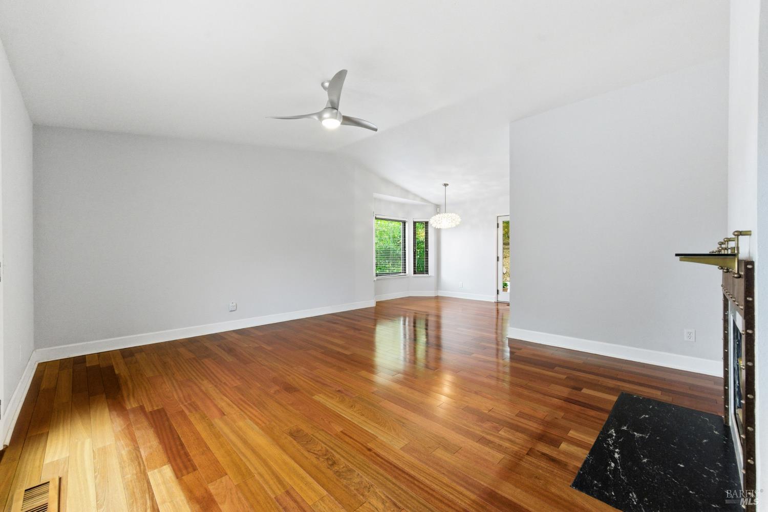 1289 Calle Del Arroyo