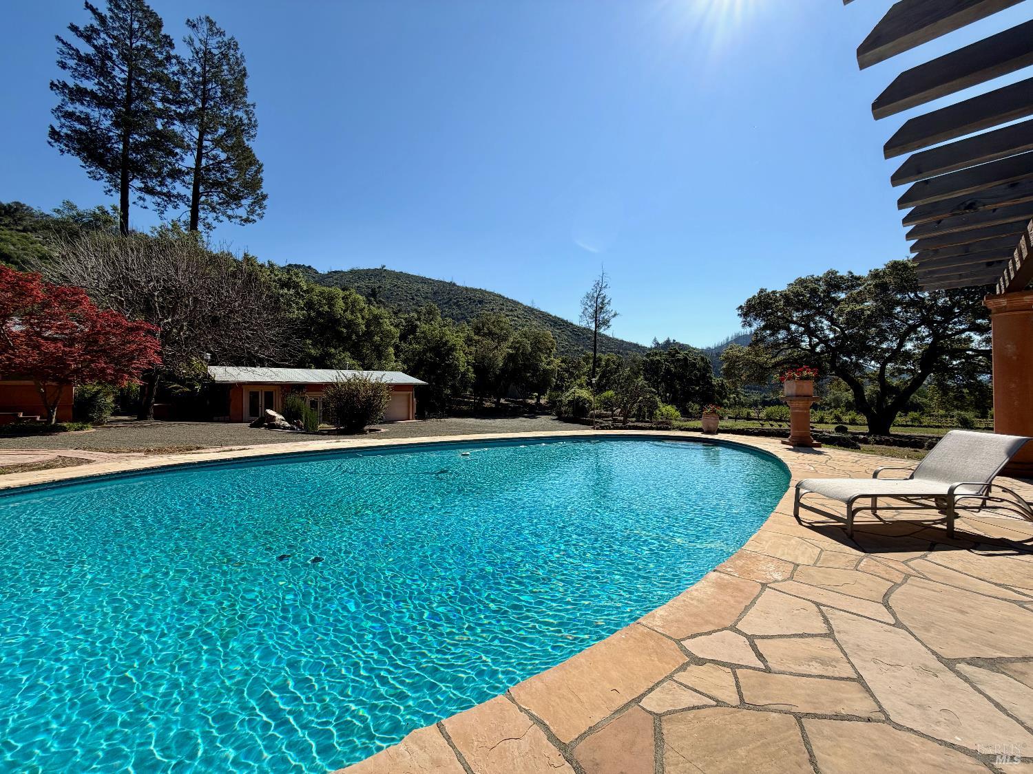 321 Dutch Henry Canyon Road