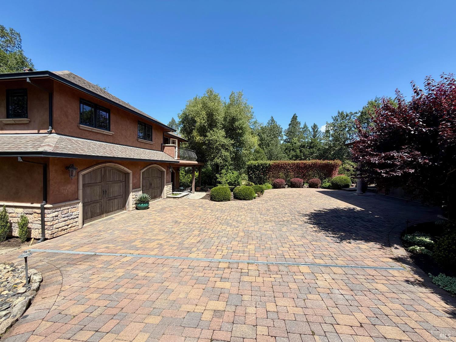1312 Summit Drive
